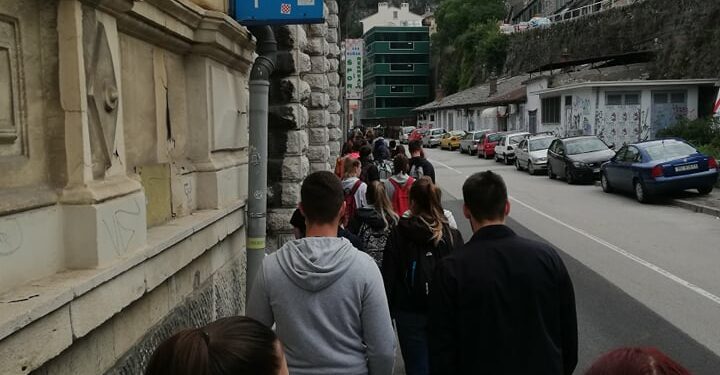 Planinarenje, roštilj i dobra zabava