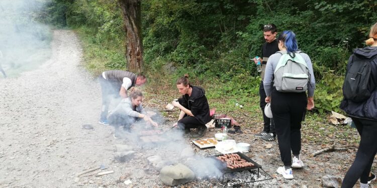 Planinarenje, roštilj i dobra zabava