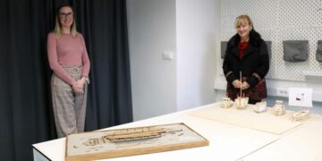 U Rijeci uručena maketa olupine Trećeg šivanog broda iz Zatona