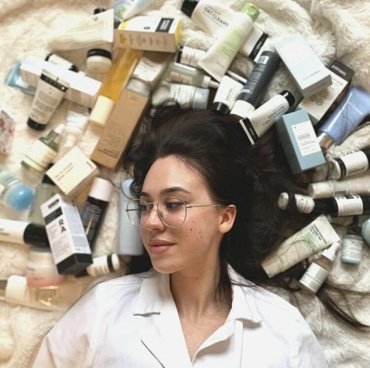 Njega kože lica nakon adolescencije – intervju s Laurom Majerić