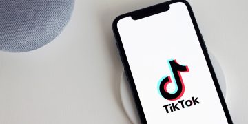 Je li TikTok opasnost za djecu?