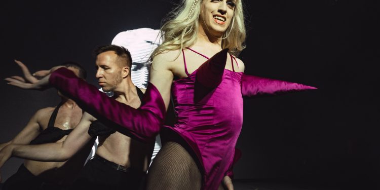 Poziv na otvorenje 7. Festivala queer i feminističke kulture Smoqua