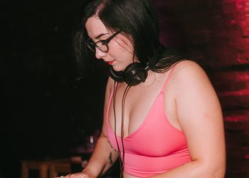 Dancestrology party u Palachu: Slušaju se djevice!